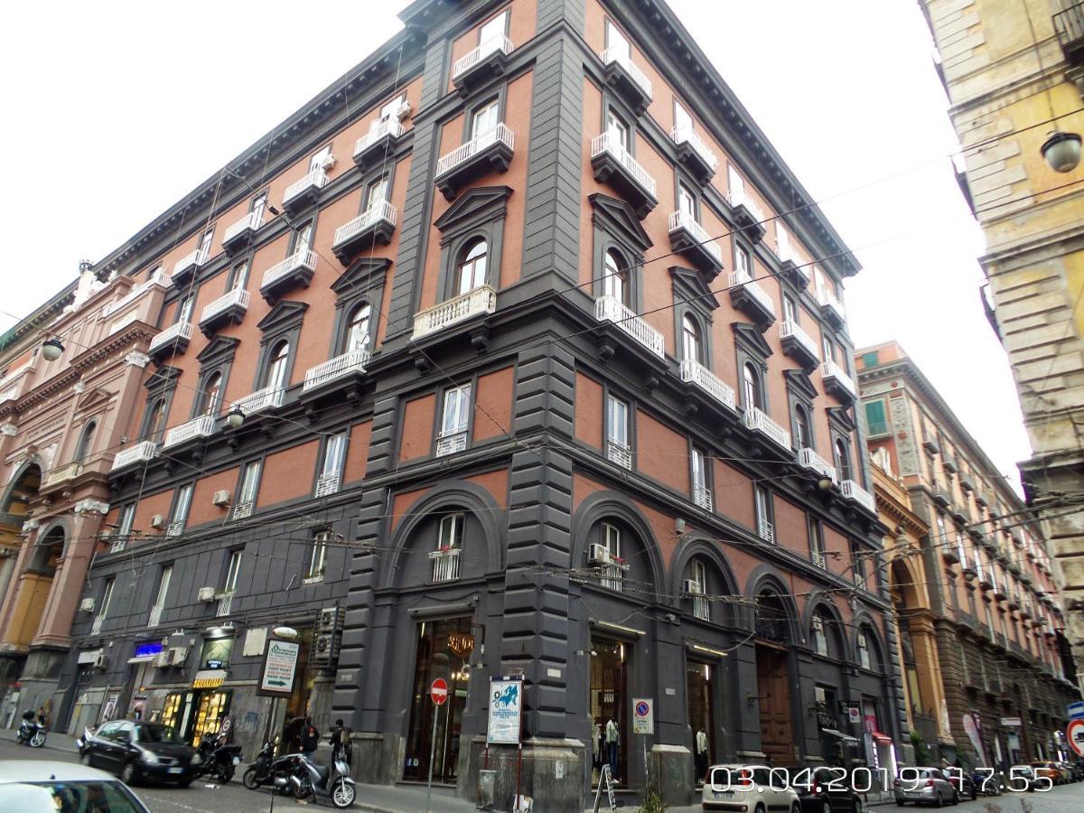 B&B Galleria Principe Di Napoli Екстер'єр фото